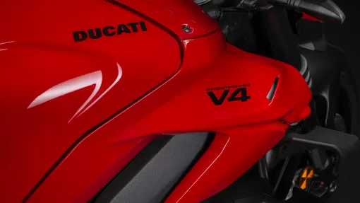 ducati-streetfighter-news-2023-8-m2zspjgeo3.jpg