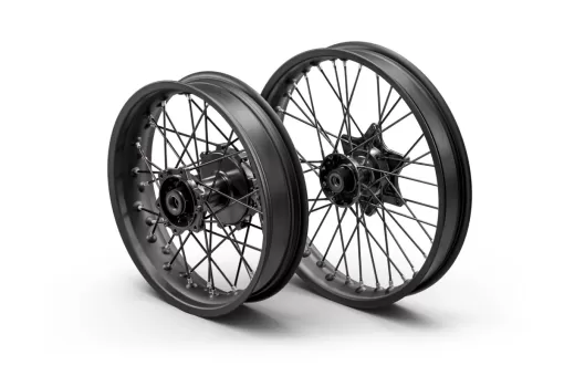 ktm-390-adventure-studio-4-nqyl32vkge.jpg